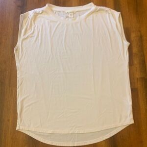 Athleta top shirt medium White Sleeveless Athletic Althleisure workout casual.
